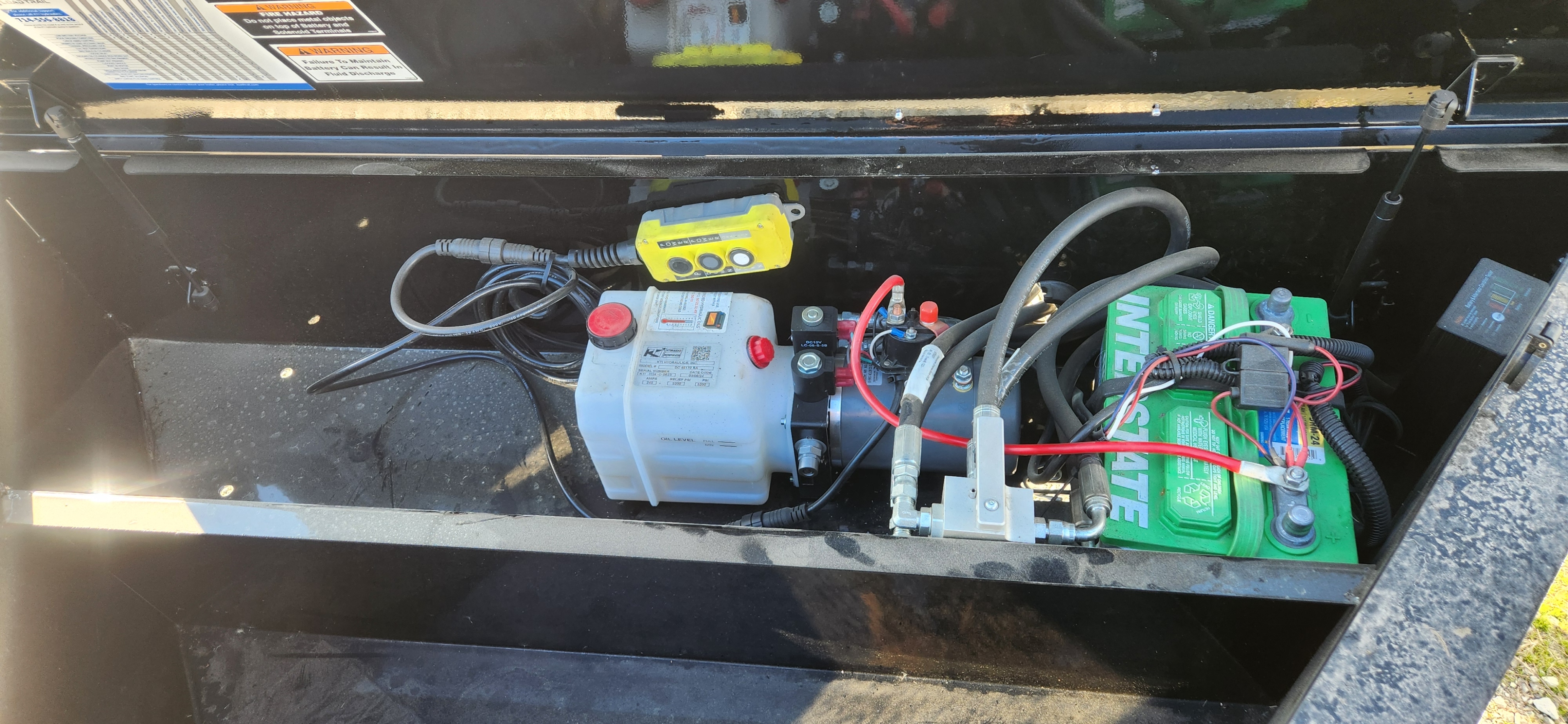 Load Trail 83" X 16' Tandem Axle 14,000 Lb Low Profile Dump Trailer